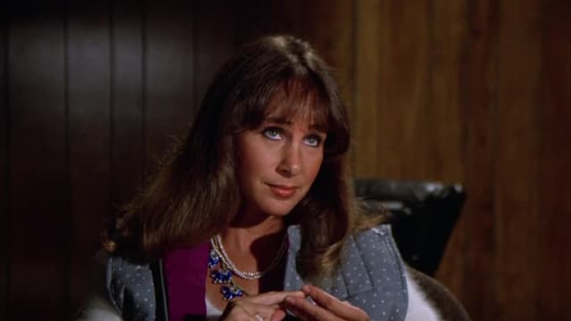 S01:E07 - The Chauffeur Tells a Secret