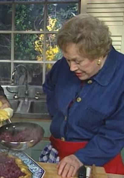 S01:E11 - Pork - Improvisations on Classic Pork Dishes poster