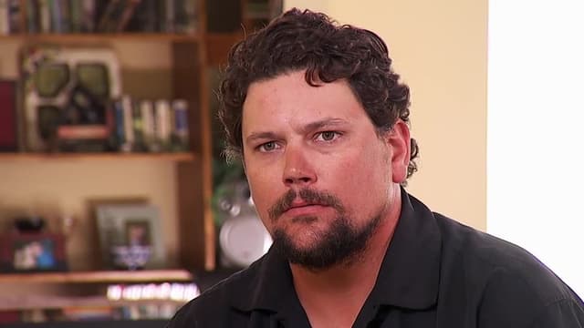 S09:E01 - Dream House Disaster