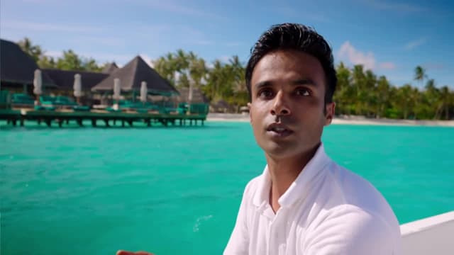 S01:E01 - Maldives