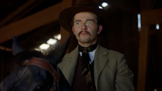 S01:E01 - The Greenhorn