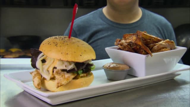 S04:E02 - Nuburger, Poutineville, Emma’s Country Kitchen