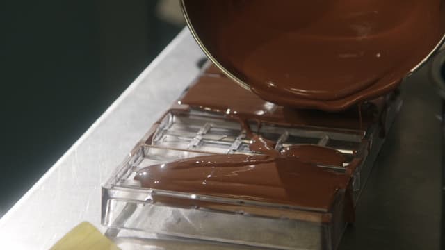 S04:E04 - Candy Revolution