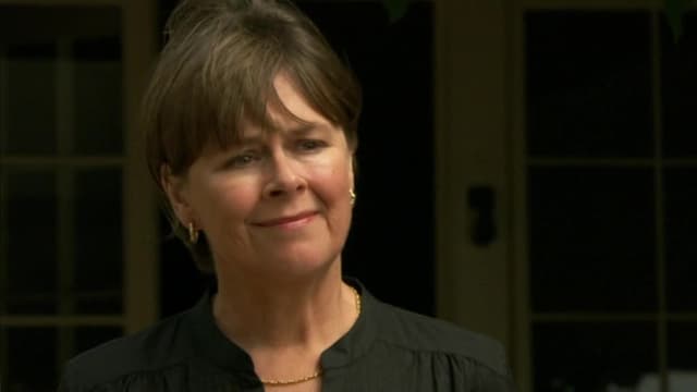 S11:E16 - Never Tell