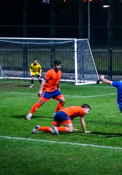 S01:E10 - Scoring 4 Goals in 1 Match poster