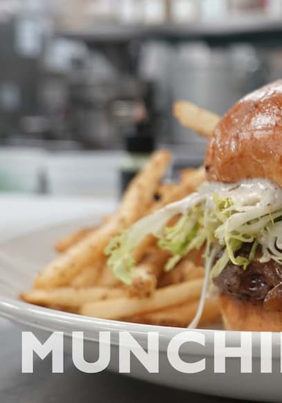 S01:E09 - Amazing Smash Burgers and Date Shakes Hidden in Coachella Valley poster