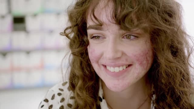 S01:E08 - Case of Bleeding Fingertips