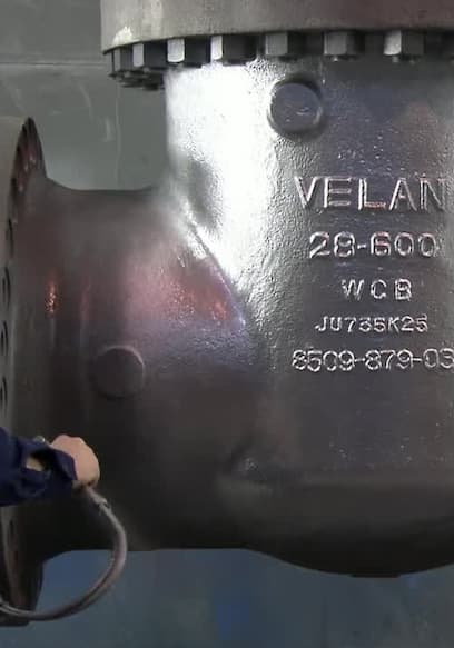 S06:E10 - Giant Valves and Sardines poster
