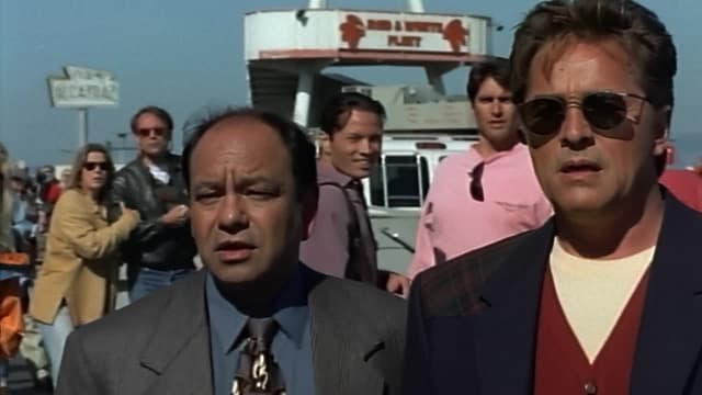 S02:E04 - Hit Parade