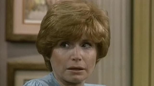 S07:E701 - Alex Moves In