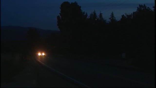 S02:E03 - UFO Hunters