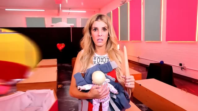 S01:E15 - Surviving the Scariest School for My Daughter