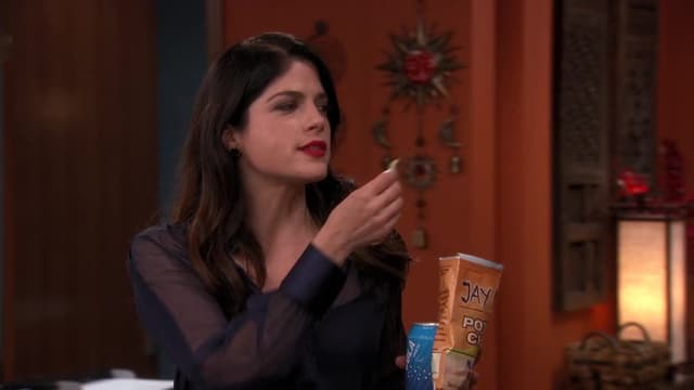 S03:E07 - Charlie and the Hit and Run