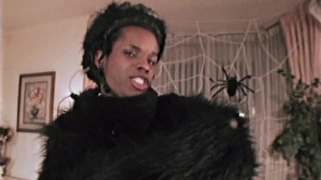 S03:E14 - Basket Case