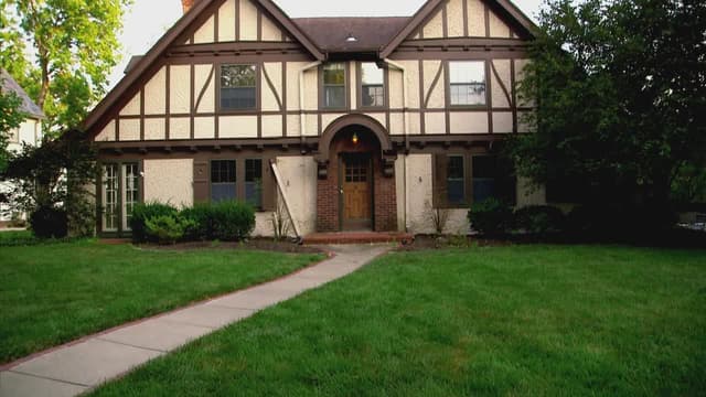 S01:E11 - Fireplaces and Wired Spaces