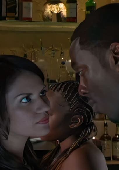 S01:E01 - Romeo's Story poster