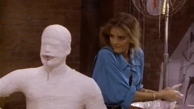 S02:E17 - Interior Loft - Later