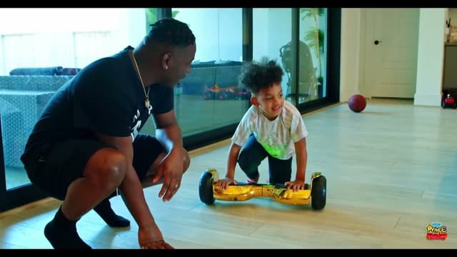 S01:E05 - A Fall & Frisbee