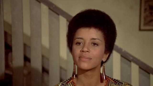 S01:E13 - Chain of Command