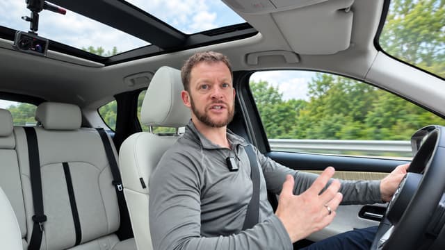 S01:E13 - Mazda CX-60: The Sweet Spot Between Luxury and Efficiency?