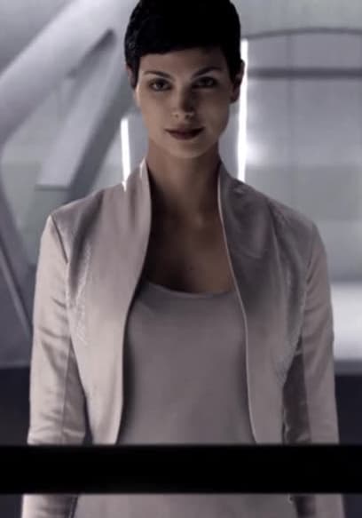 S01:E01 - Pilot poster
