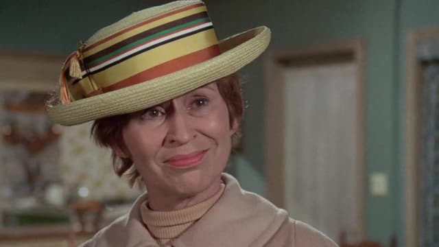 S08:E15 - Samantha's Magic Sitter
