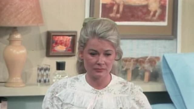 S01:E16 - Annie Get Your Bike