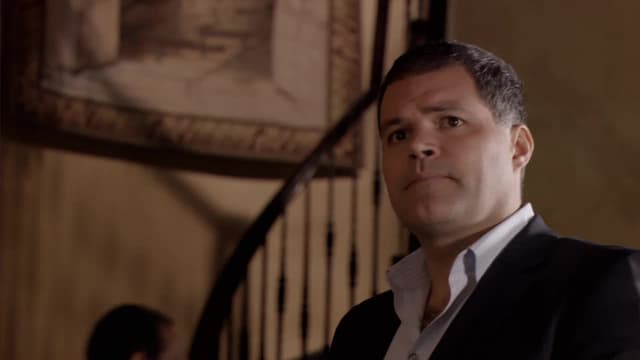 S01:E04 - The Unguarded Moment