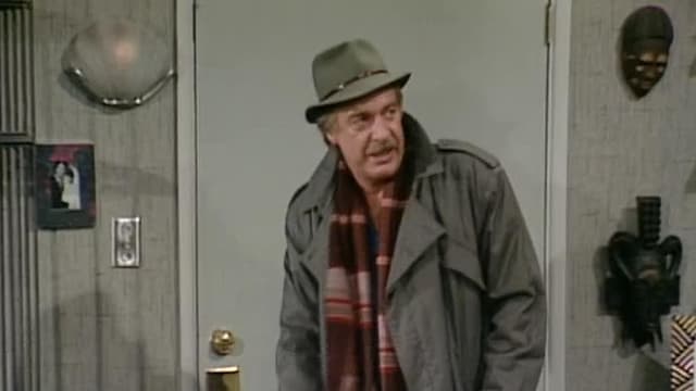 S09:E909 - Sam's Apartment