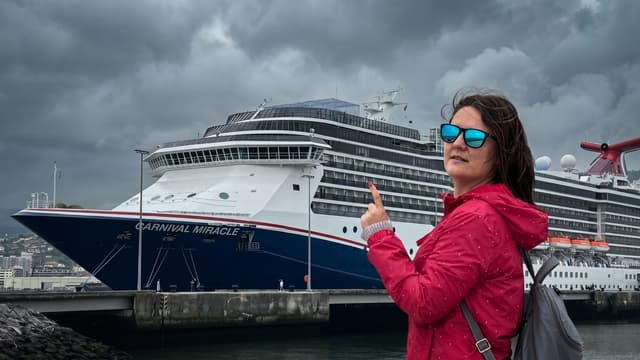 S01:E06 - I Tried a Carnival Cruise and It Wasn't What I Expected