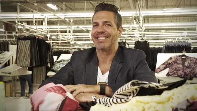 S01:E12 - Power Dressing