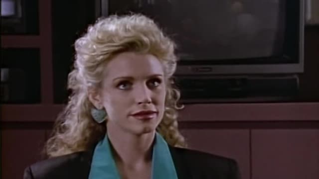 S06:E01 - Opening Night