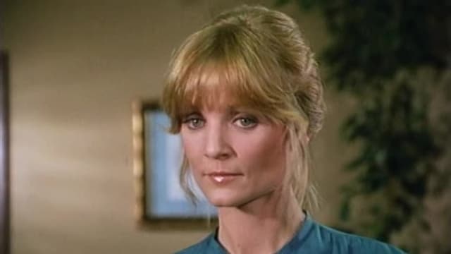 S02:E16 - More Than Friends