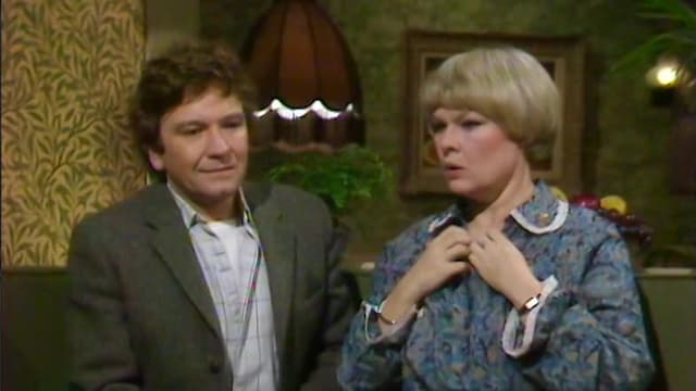 S01:E03 - The Restaurant
