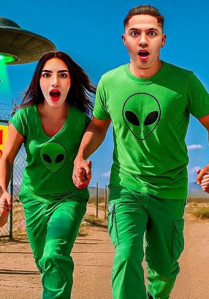 S04:E07 - Solo viaje verde poster