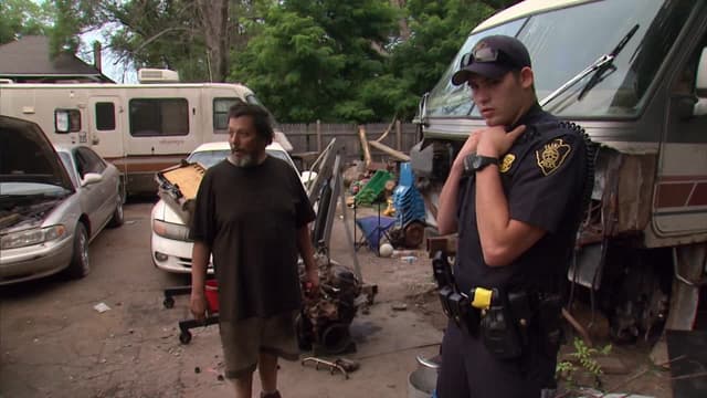 S31:E07 - Three’s Company