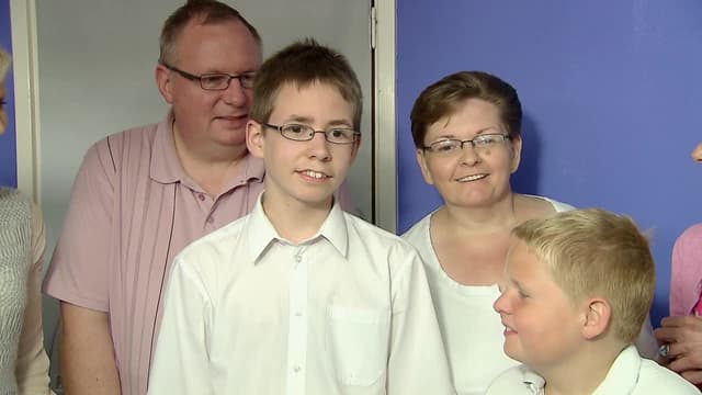 S09:E17 - Harlow, Essex