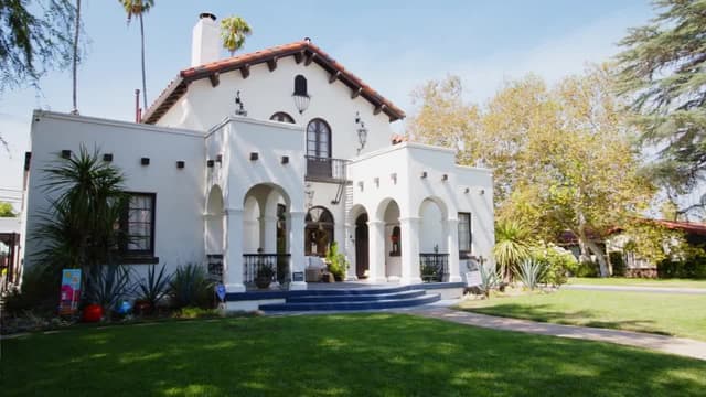 S03:E01 - Spanish Colonial Farmhouse