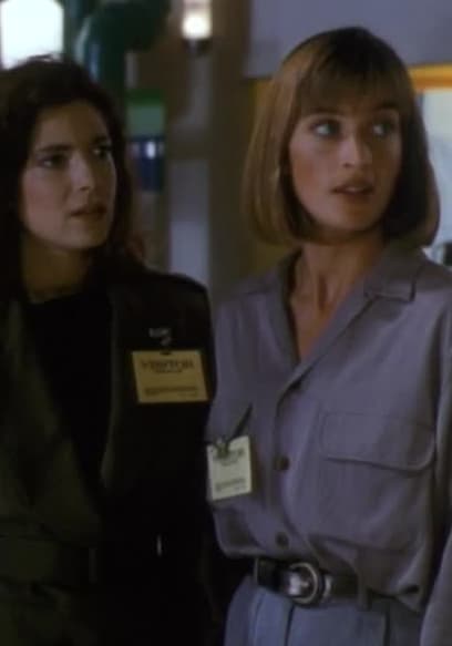 S01:E03 - Watching the Detectives poster