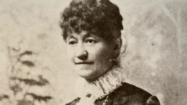 S01:E01 - The Many Ghosts of the West