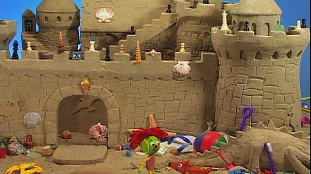 S02:E02 - Surprise Before Your Eyes / Something Nice for the Mice