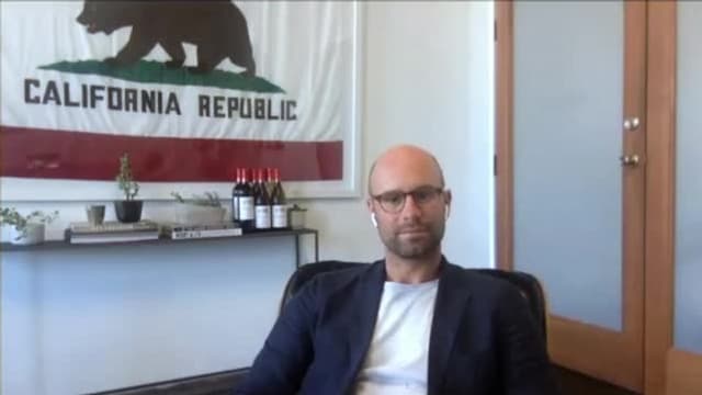 S01:E17 - From Crashing on the Couch to Executive at Paramount: Climbing the Ladder With Craig Baumgarten