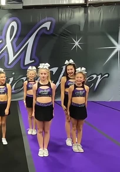 S01:E01 - Learn About Cheerleading poster