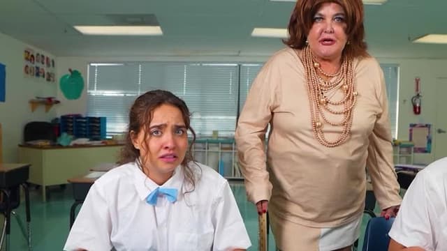 S04:E06 - I Survived the World's Strictest Teachers!