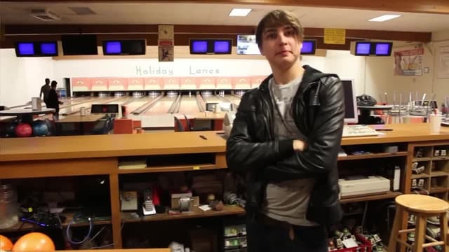 S10:E02 - After-Hours Fun at a Waterpark