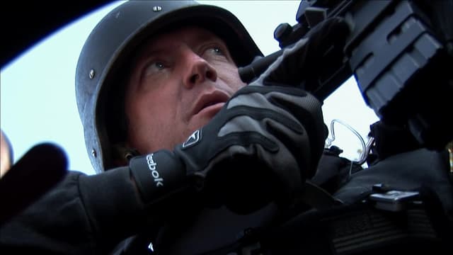 S02:E09 - Dallas SWAT (#30)