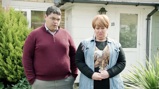 S01:E12 - Neighbors