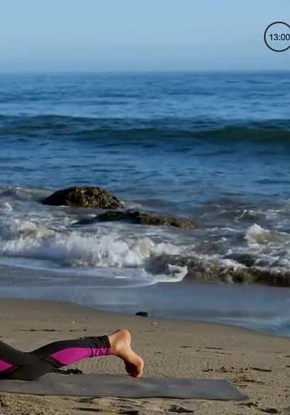 Póster de S01:E07 - Evening Yoga Sequence