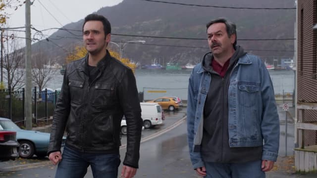 S03:E11 - Republic of Doyle: S3 E11 - Live Wire