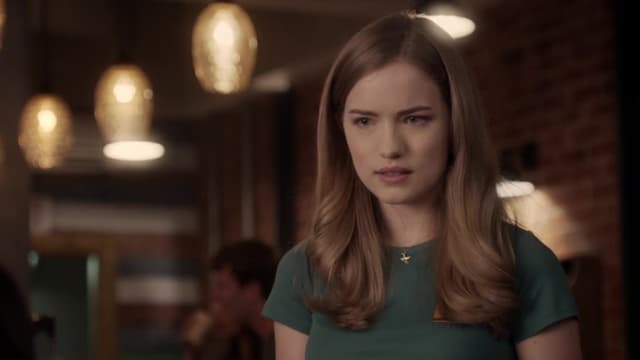 S01:E02 - Hello, Emma.